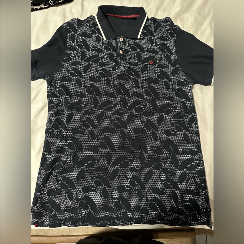 NWT’s Carolina Herrera Polo Shirt Men’s Size Medium